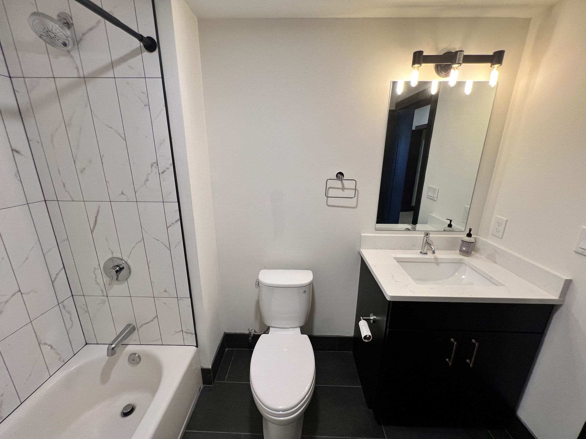 395 Alewife Brook Pkwy # 2h Property Photo 9
