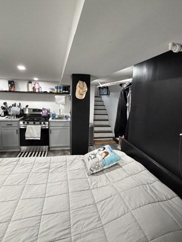245 Clifford St Property Photo 22