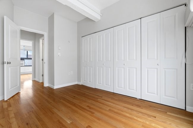 12 Stoneholm Street # 616 Property Photo 17