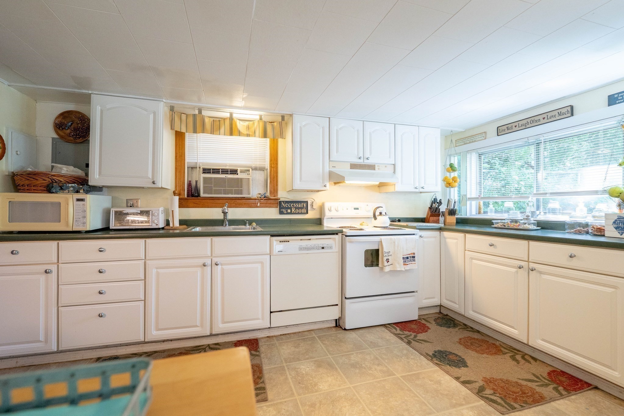 1519 Morton Ave Property Photo 21