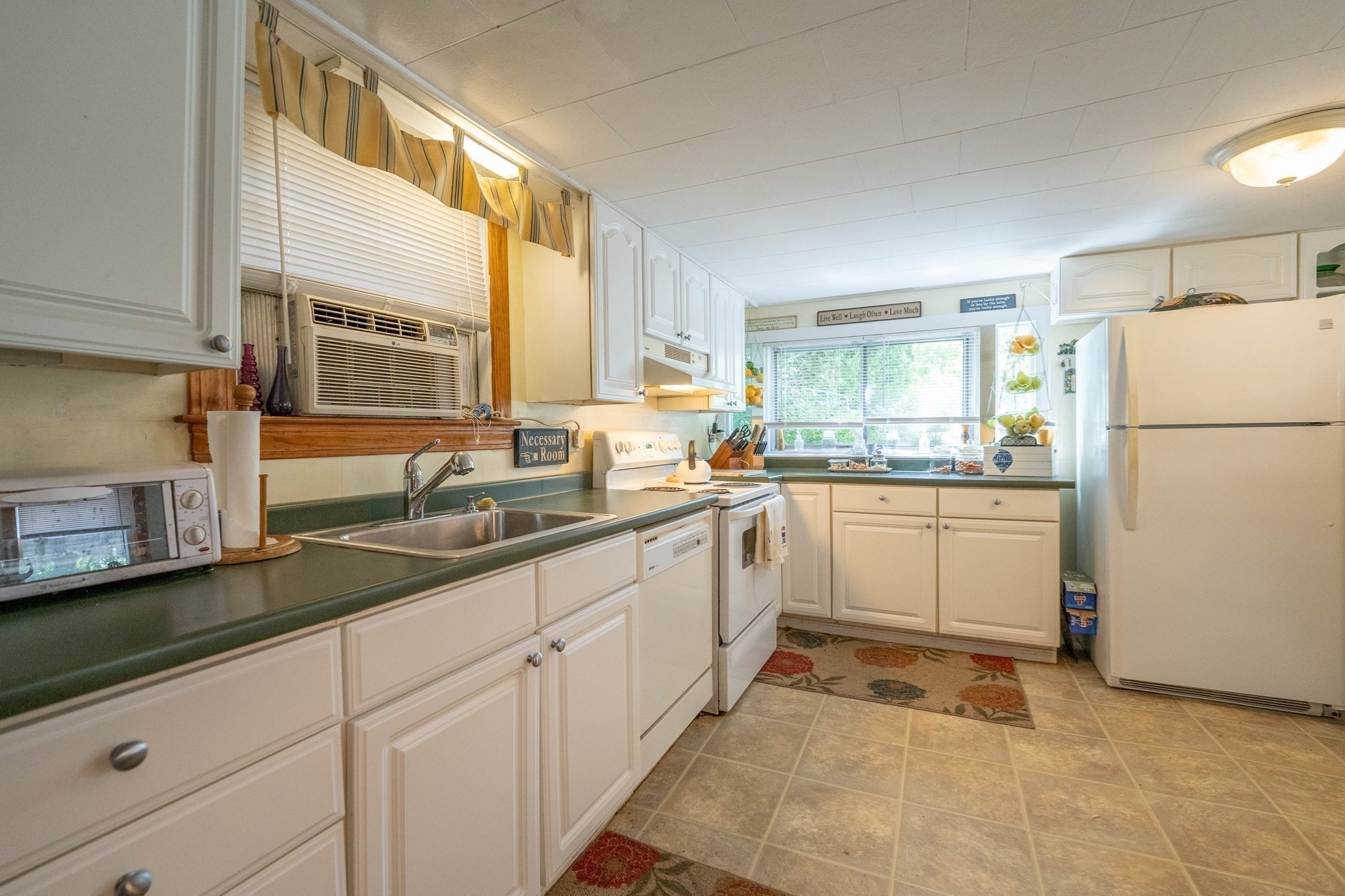 1519 Morton Ave Property Photo 22