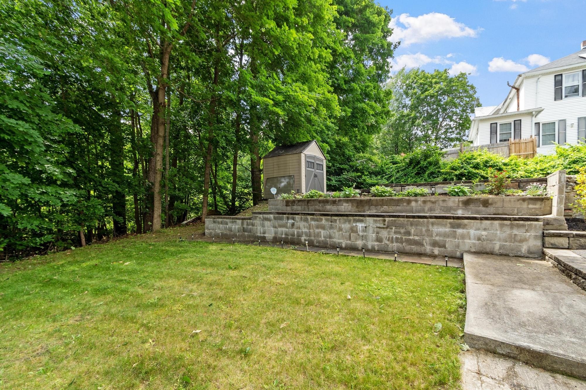 55 Cottage Street Property Photo 3