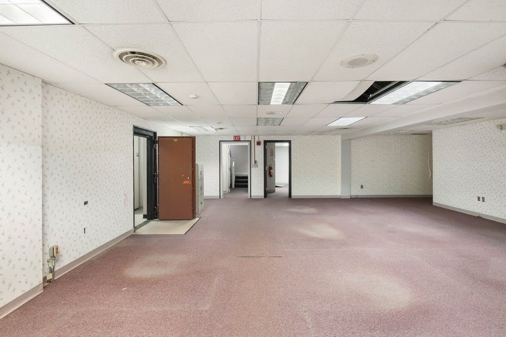 1 N Main St Property Photo 19