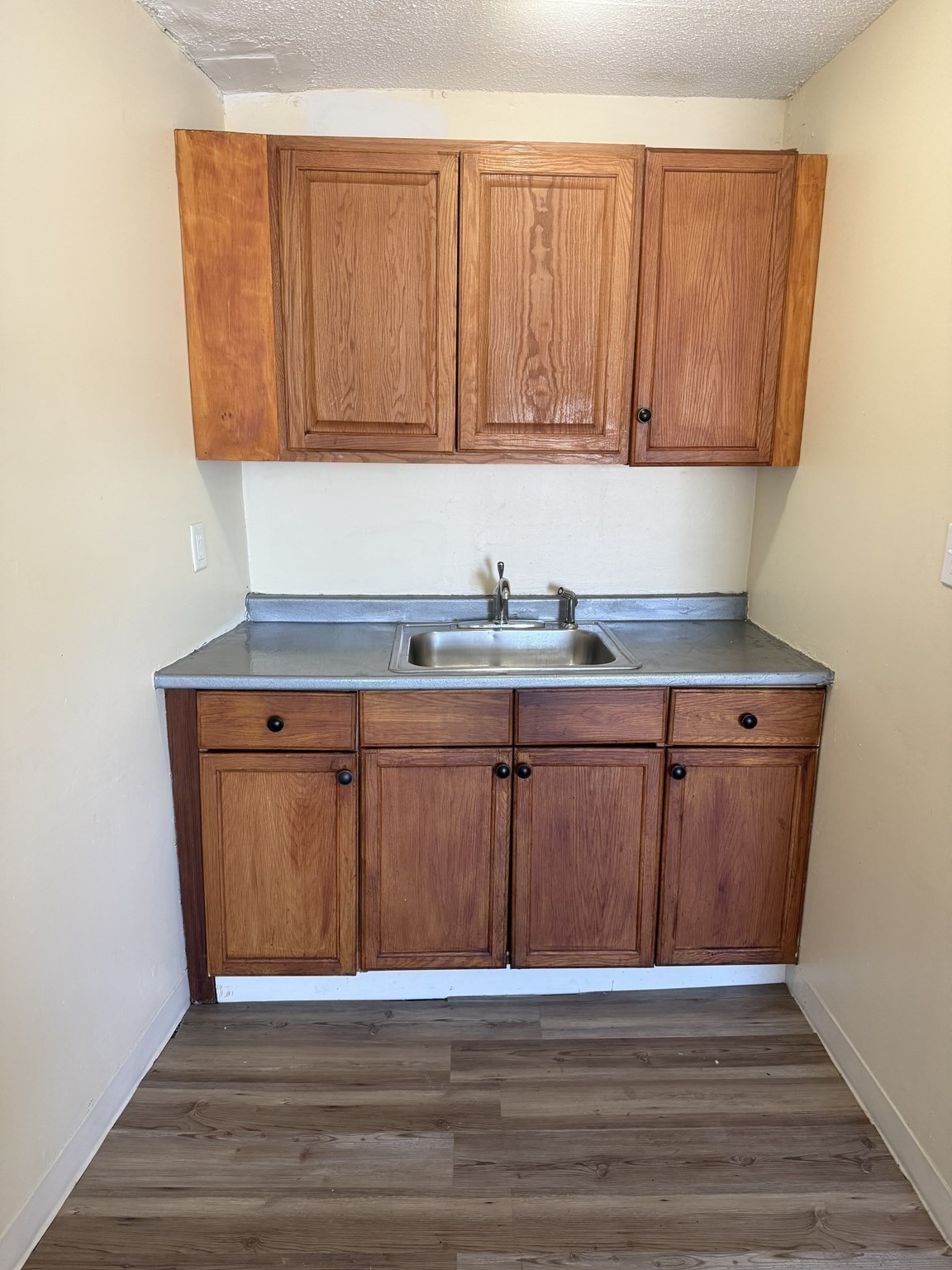 43 Highrock Street Property Photo 5