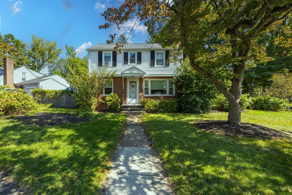 1 Lexington St Property Photo 1