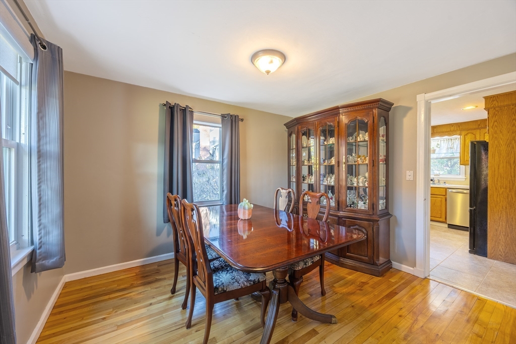 1 Lexington St Property Photo 25