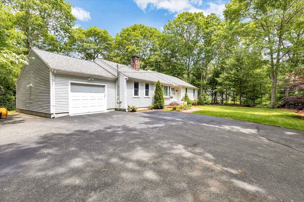 48 Bridgets Path Property Photo 3