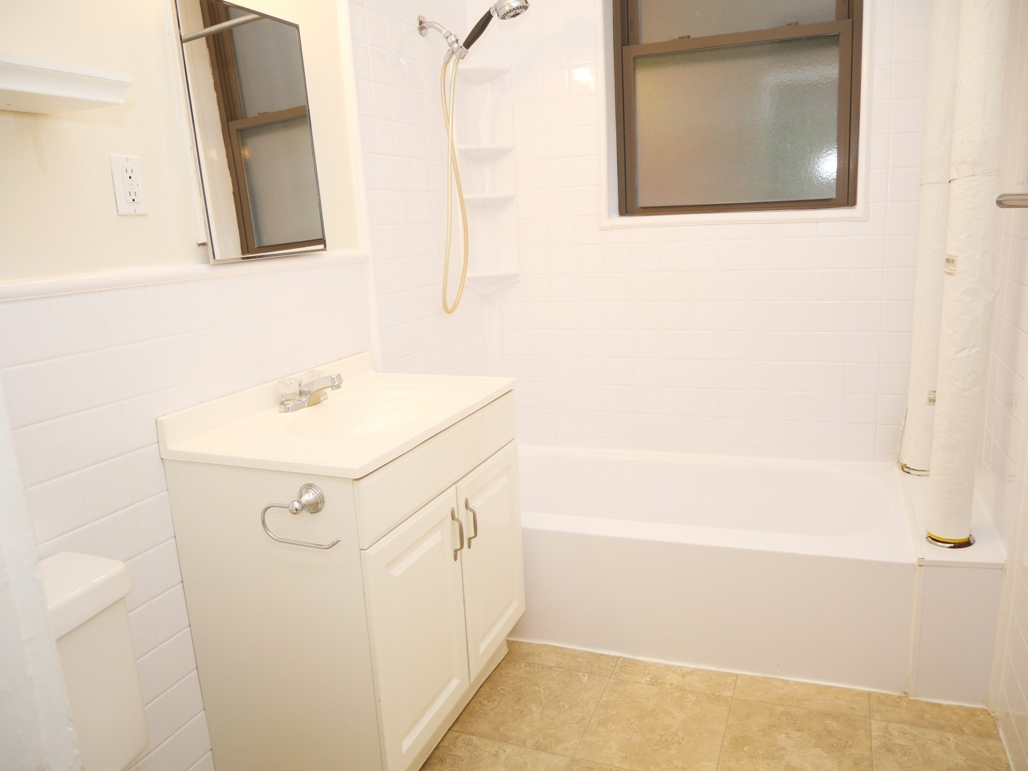 1382 Beacon # 12 Property Photo 5