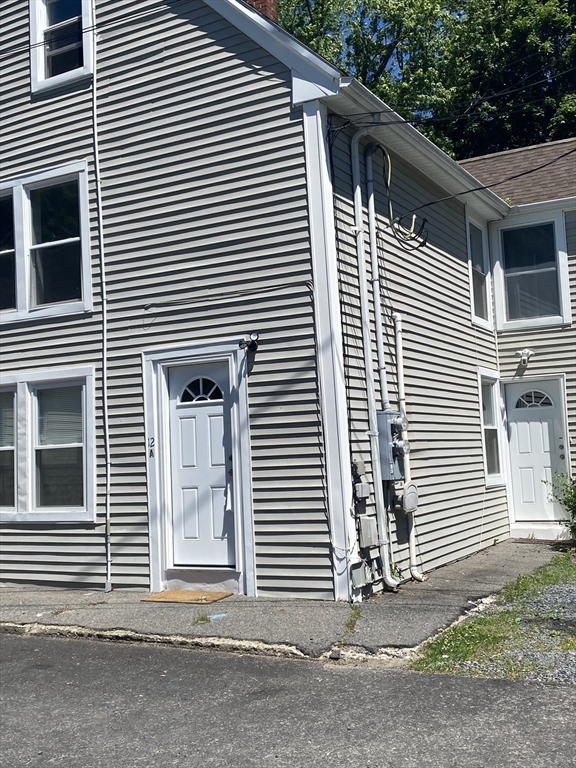 12 Campbell Ct Property Photo 2