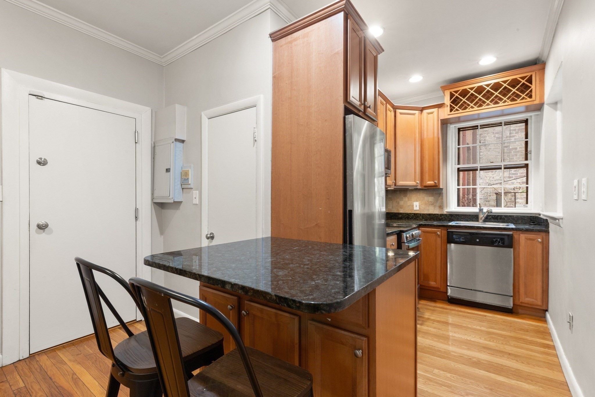 78 Phillips St # 3 Property Photo 8
