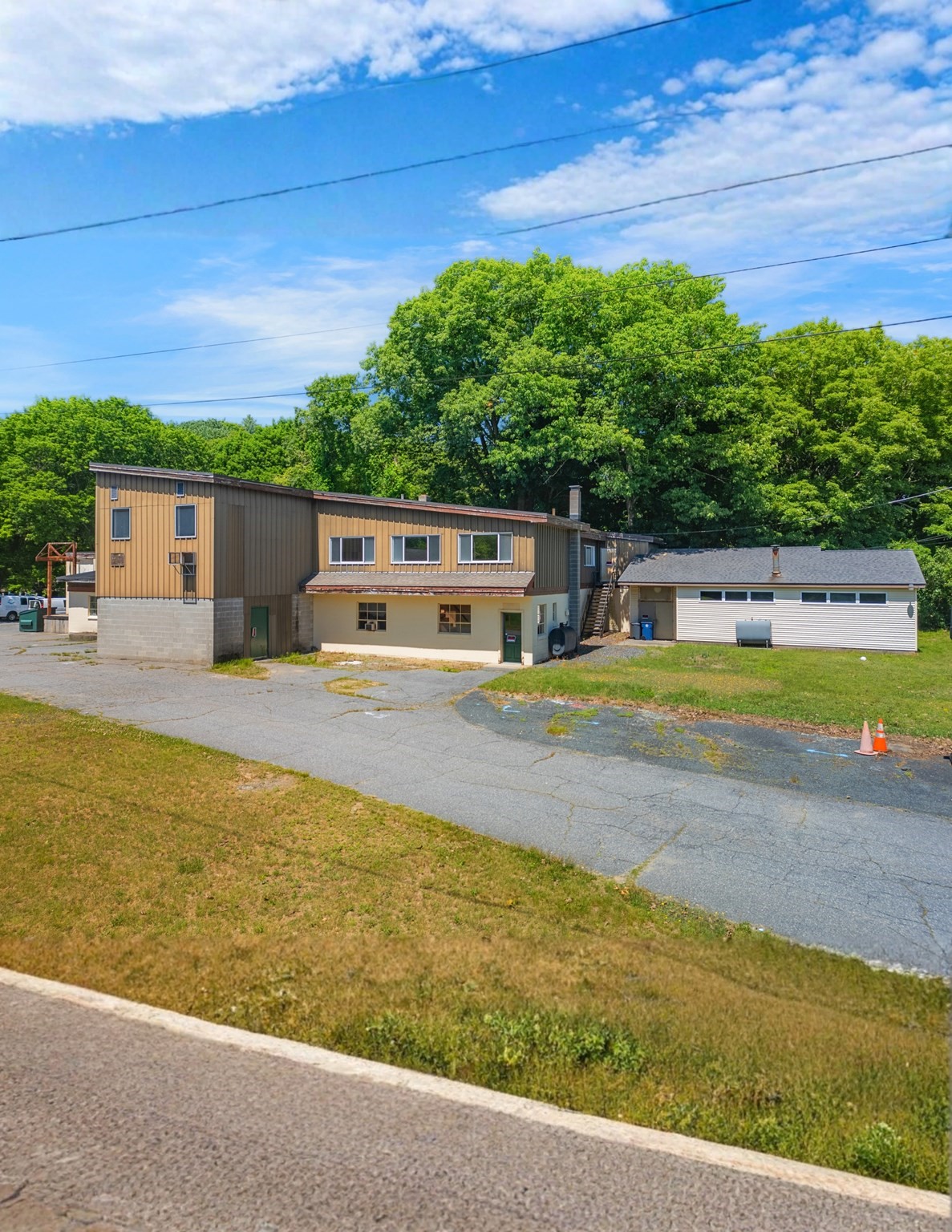 148 Marlboro Rd Property Photo 1