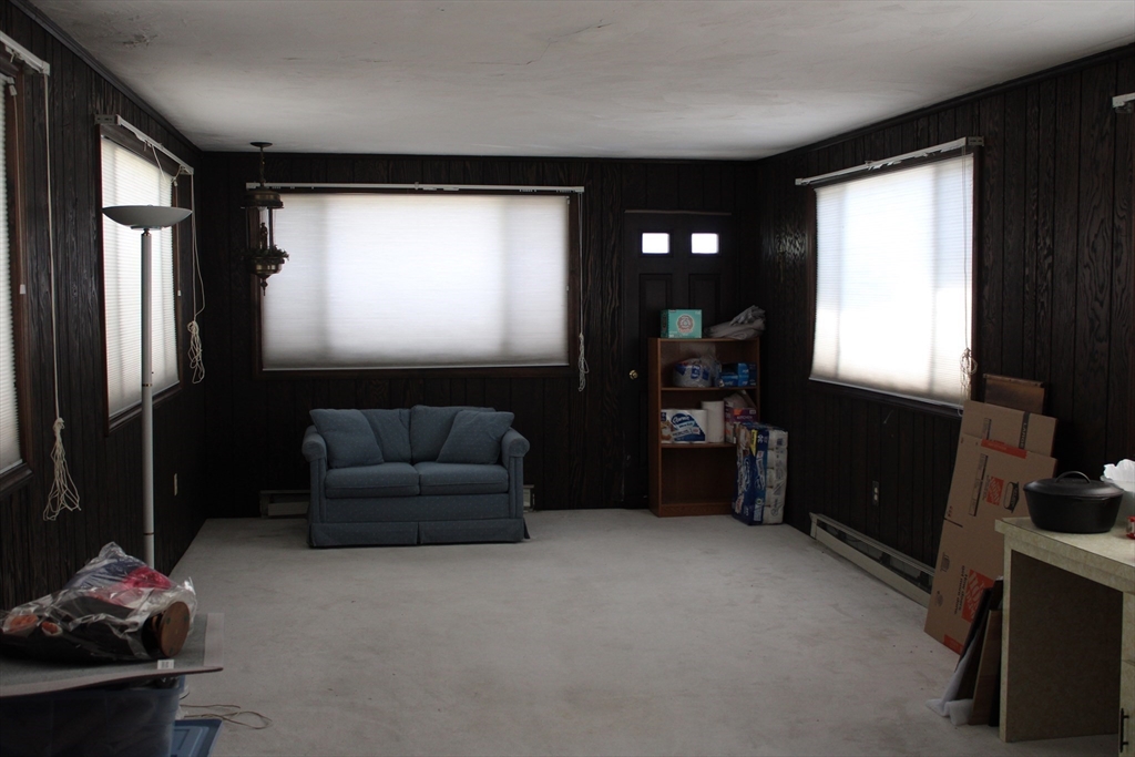 15-17 Allyn Ter Property Photo 6