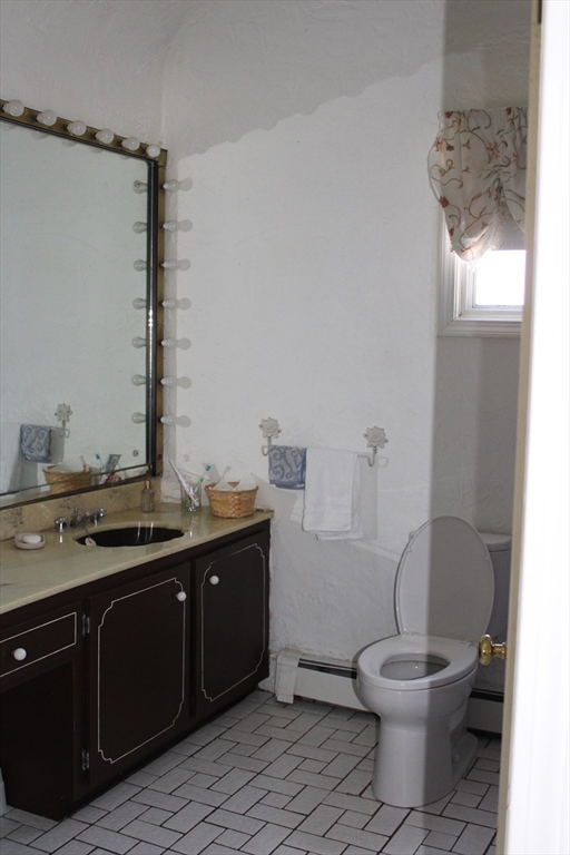 15-17 Allyn Ter Property Photo 7