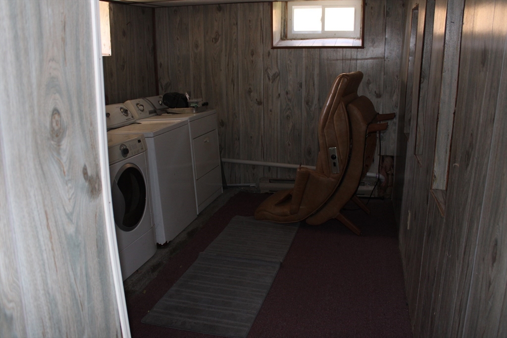 15-17 Allyn Ter Property Photo 23