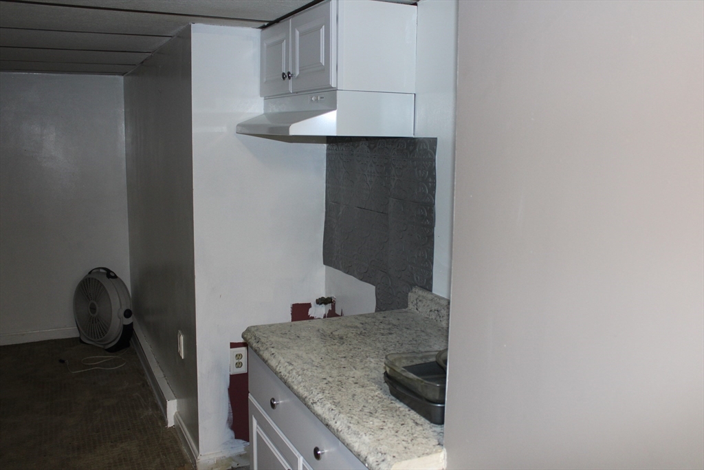 15-17 Allyn Ter Property Photo 24
