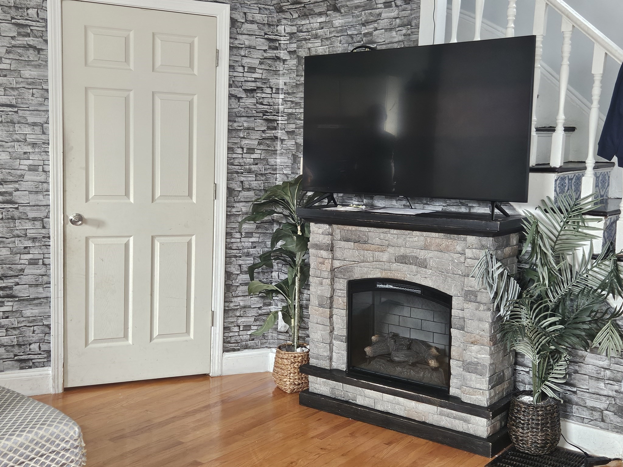 30 Clifton Ave. Property Photo 7