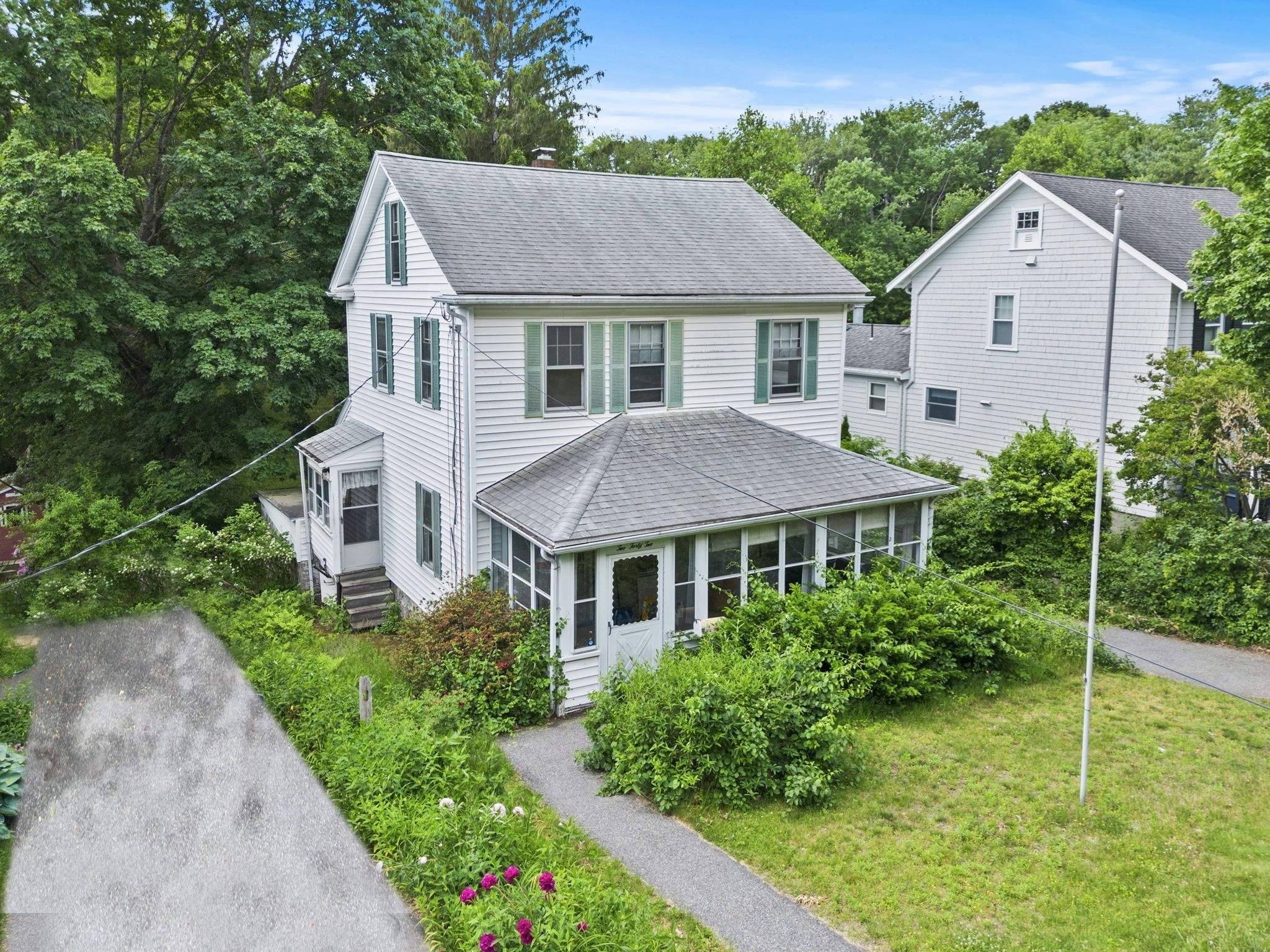 242 Lincoln Street