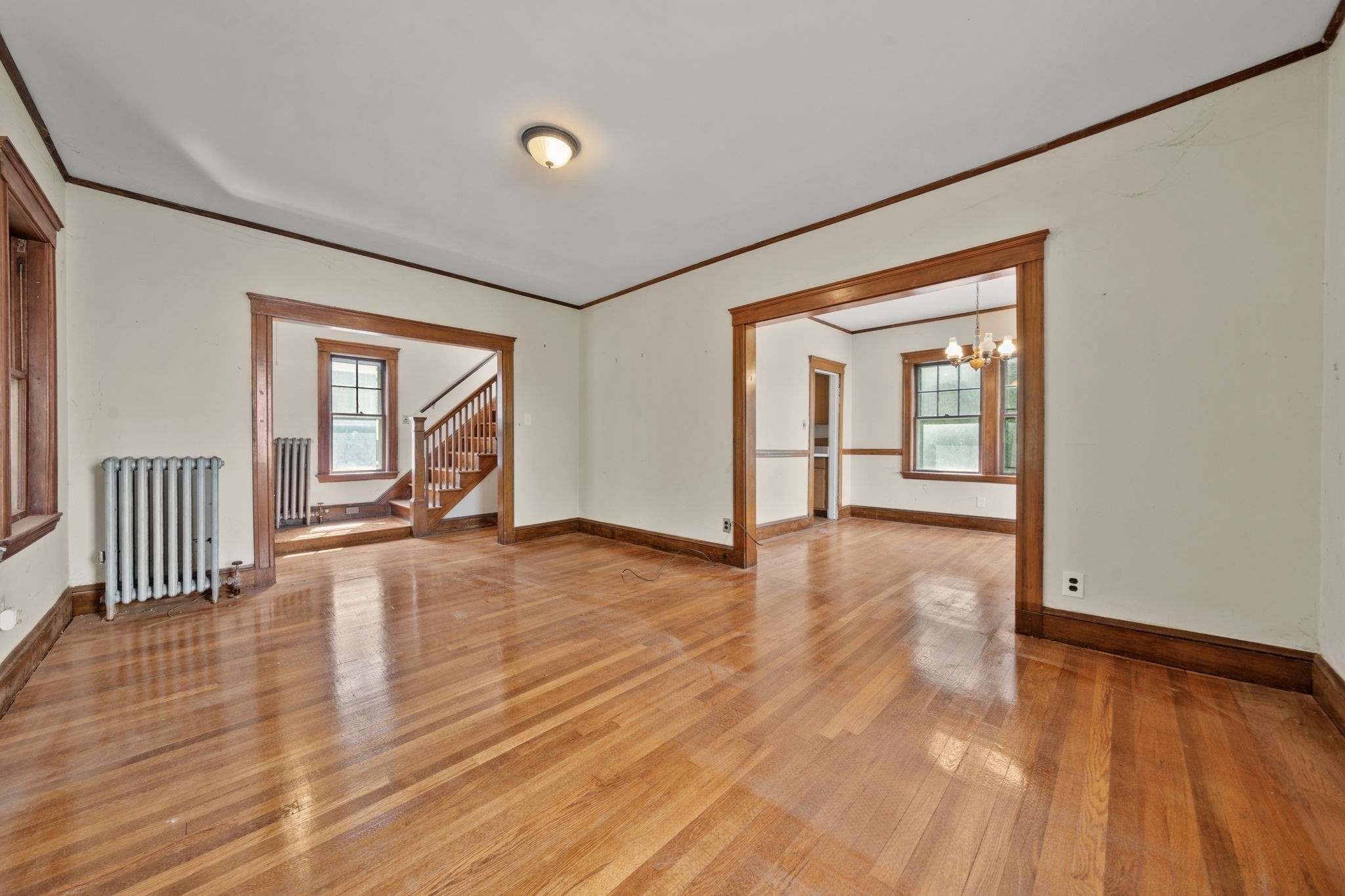 242 Lincoln Street Property Photo 7