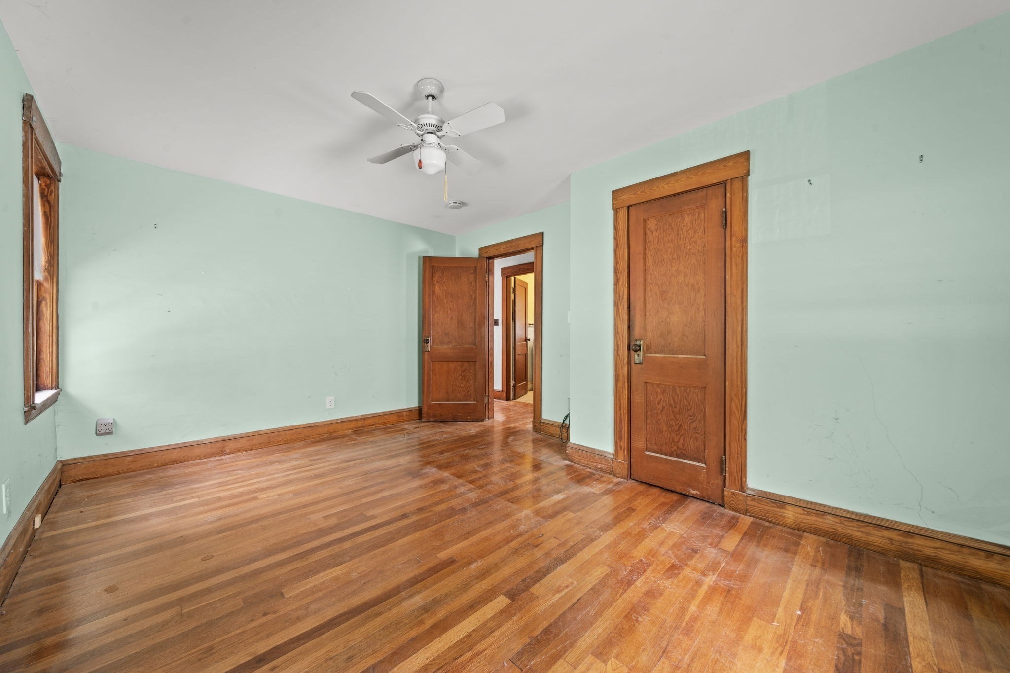 242 Lincoln Street Property Photo 18