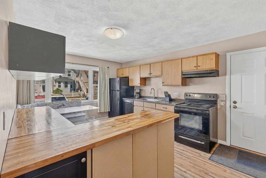 157 Maplewood Ave Property Photo 1