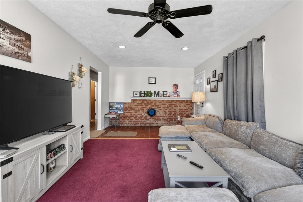157 Maplewood Ave Property Photo 12