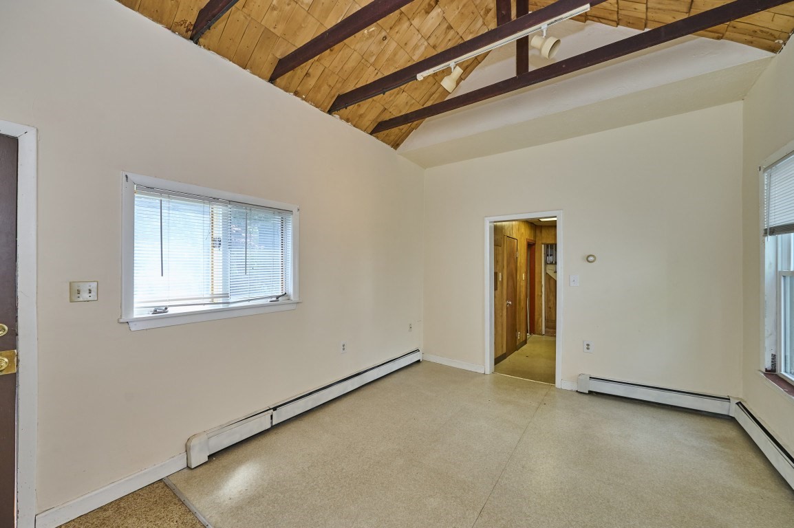 55 Elm St Property Photo 19