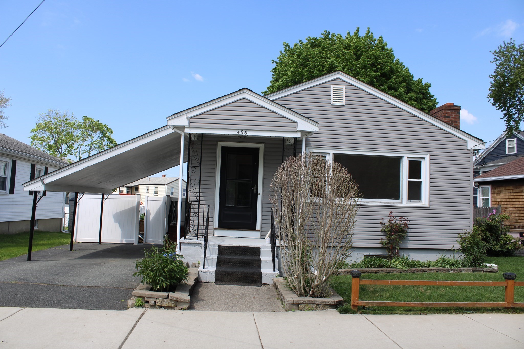496 Winthrop St Property Photo 1