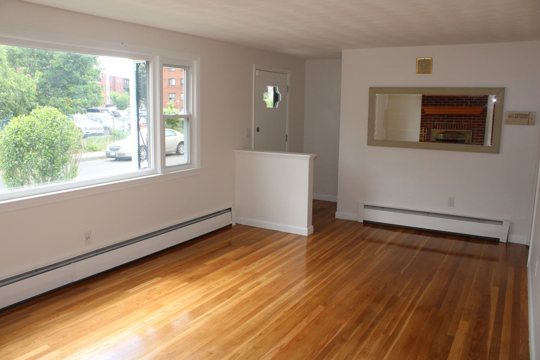 496 Winthrop St Property Photo 4