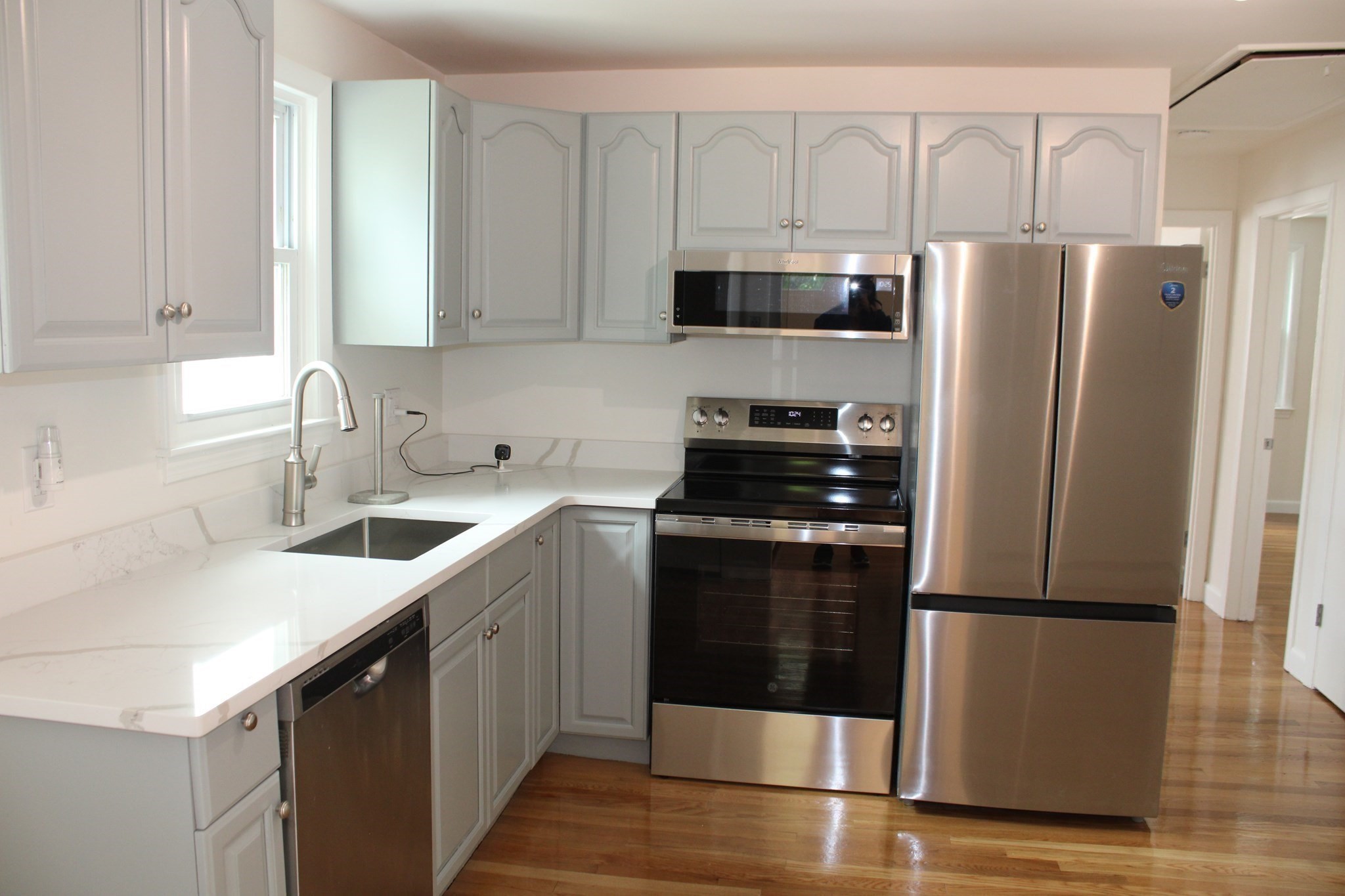 496 Winthrop St Property Photo 5