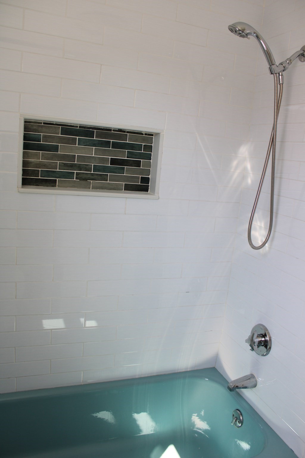 496 Winthrop St Property Photo 7
