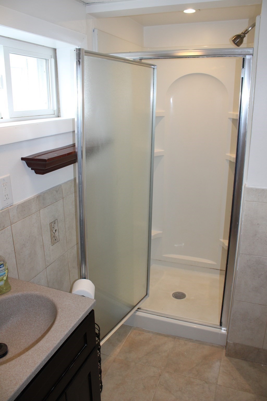 496 Winthrop St Property Photo 17