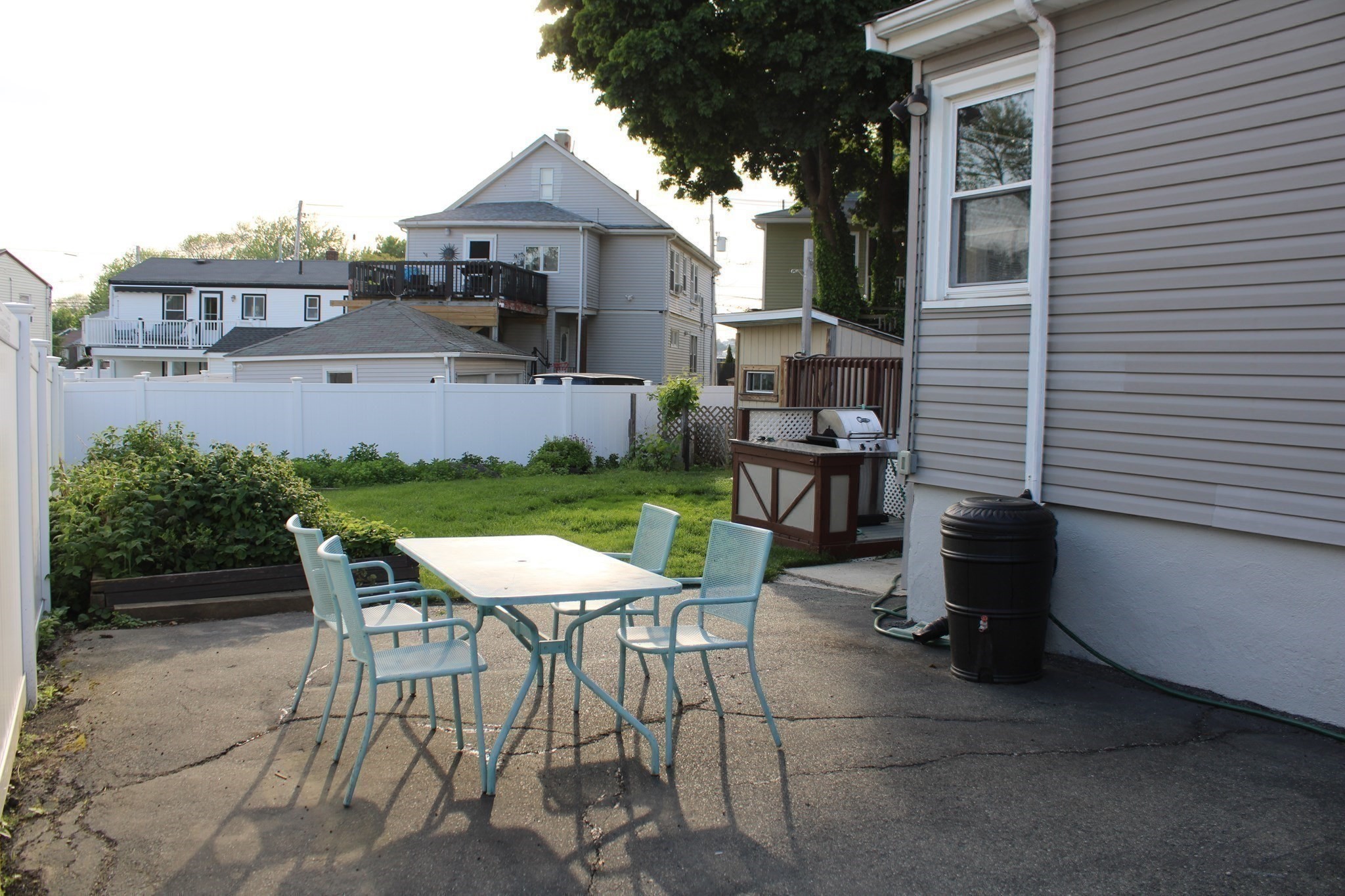 496 Winthrop St Property Photo 24