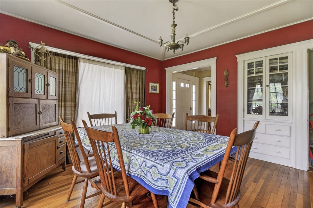 129 Collins St Property Photo 10