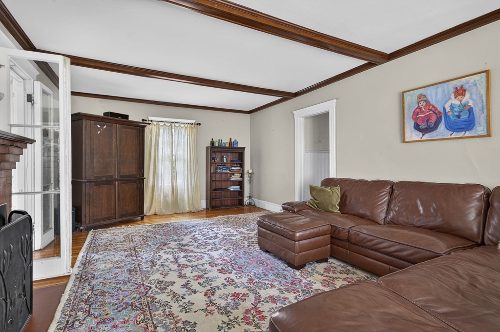 129 Collins St Property Photo 13