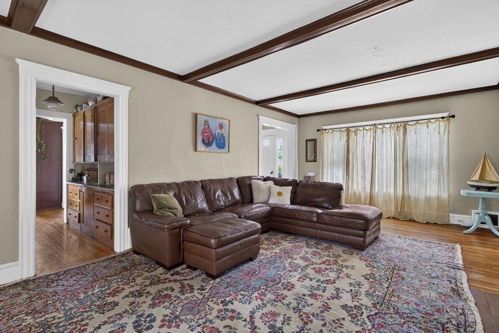 129 Collins St Property Photo 14