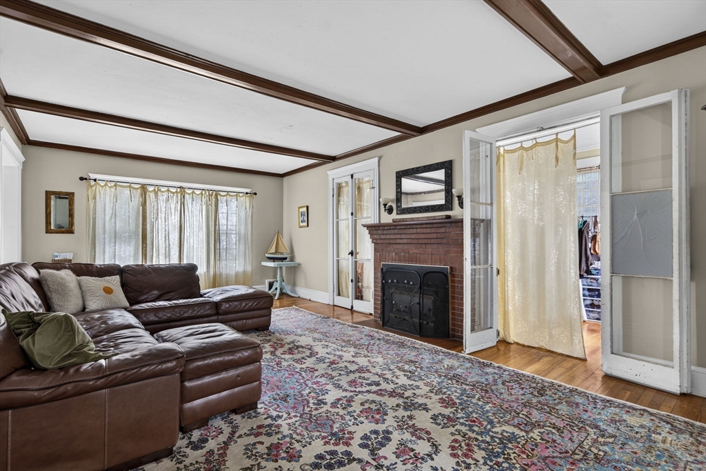 129 Collins St Property Photo 16