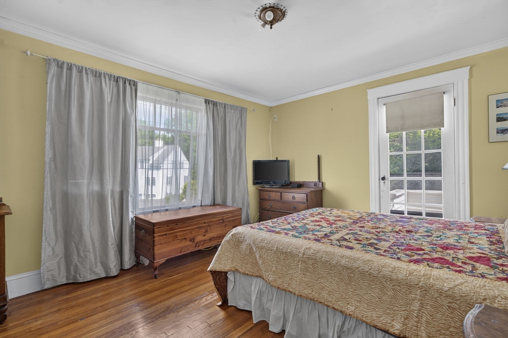 129 Collins St Property Photo 24