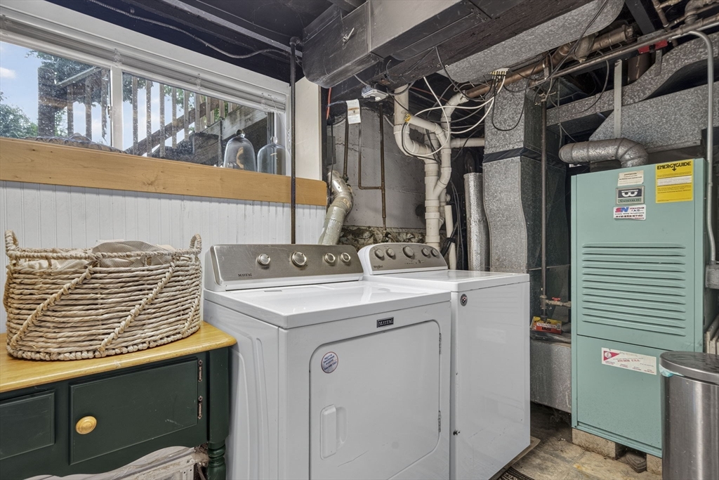 129 Collins St Property Photo 33