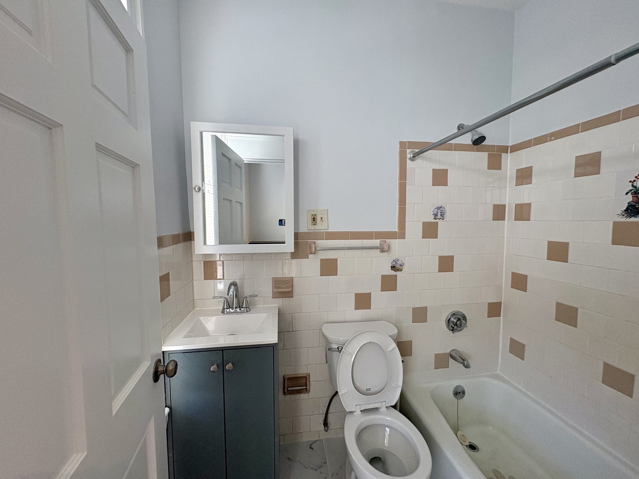 363 Adams Street # 3 Property Photo 3