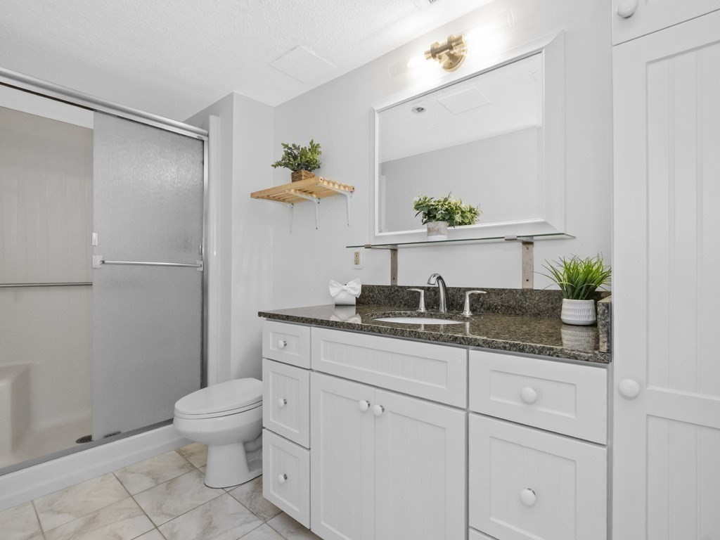 1731 Beacon # 202 Property Photo 10