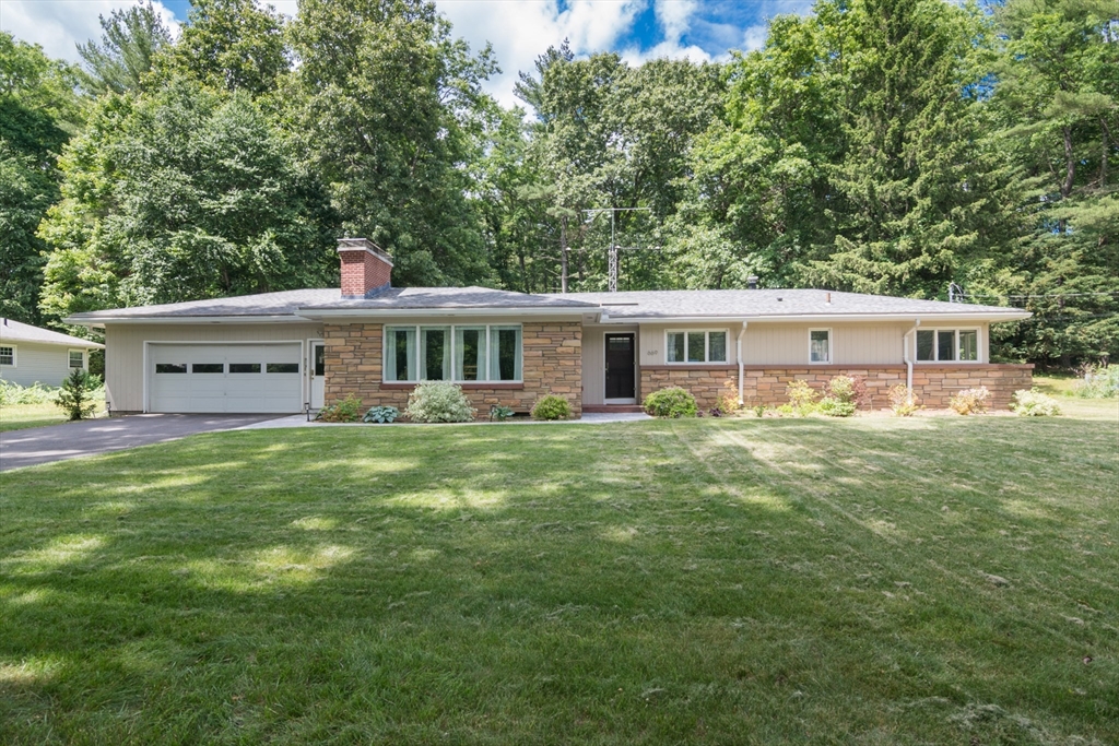 669 Westhampton Rd