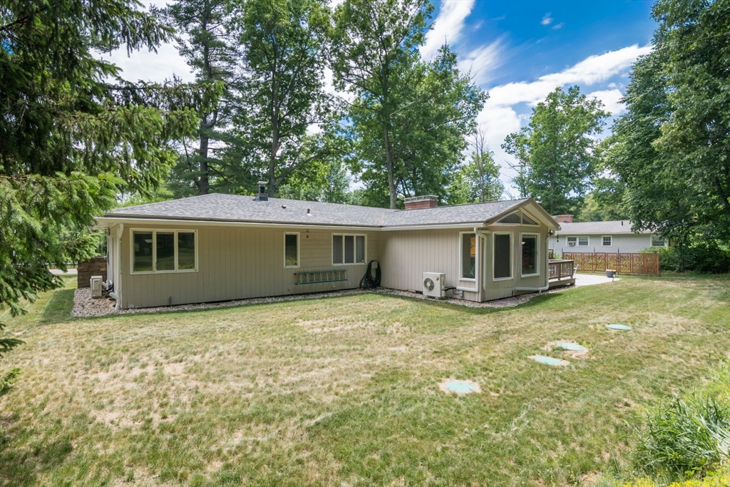 669 Westhampton Rd Property Photo 38