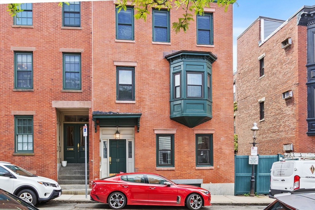 12 Washington St # 3 Property Photo 1