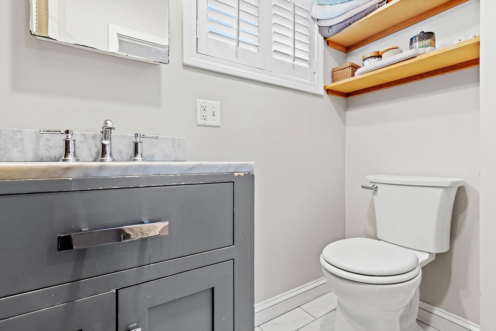 12 Washington St # 3 Property Photo 19