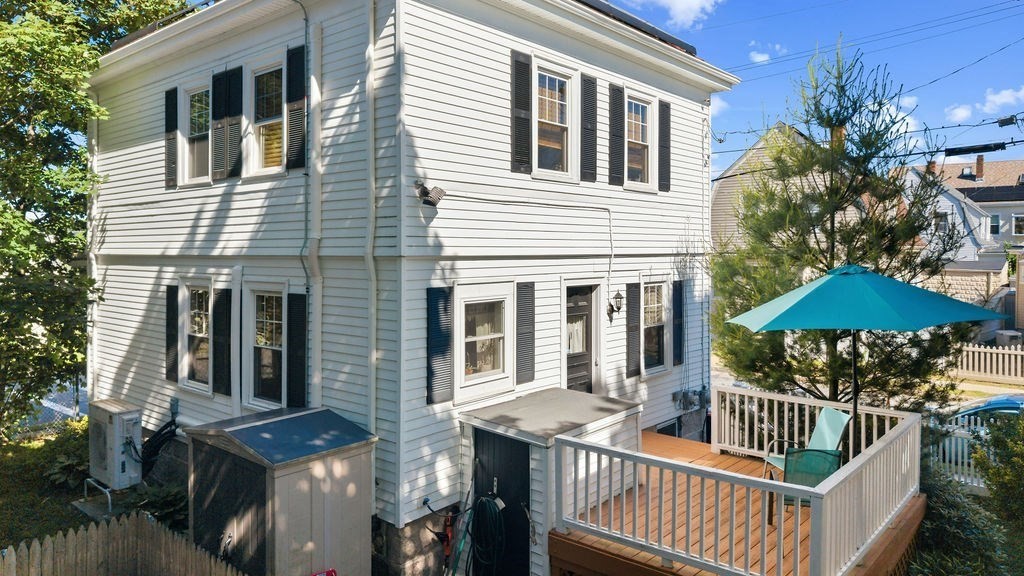 116 Liberty St Property Photo 5