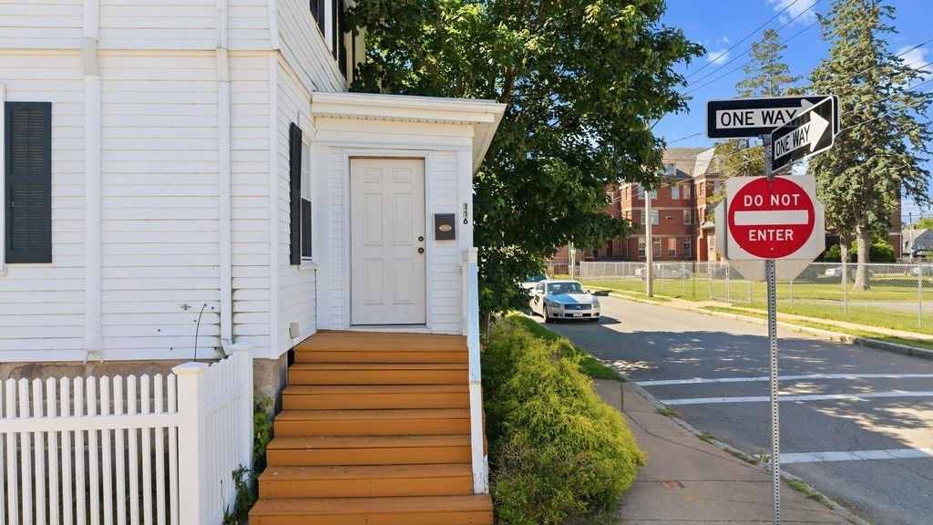 116 Liberty St Property Photo 8