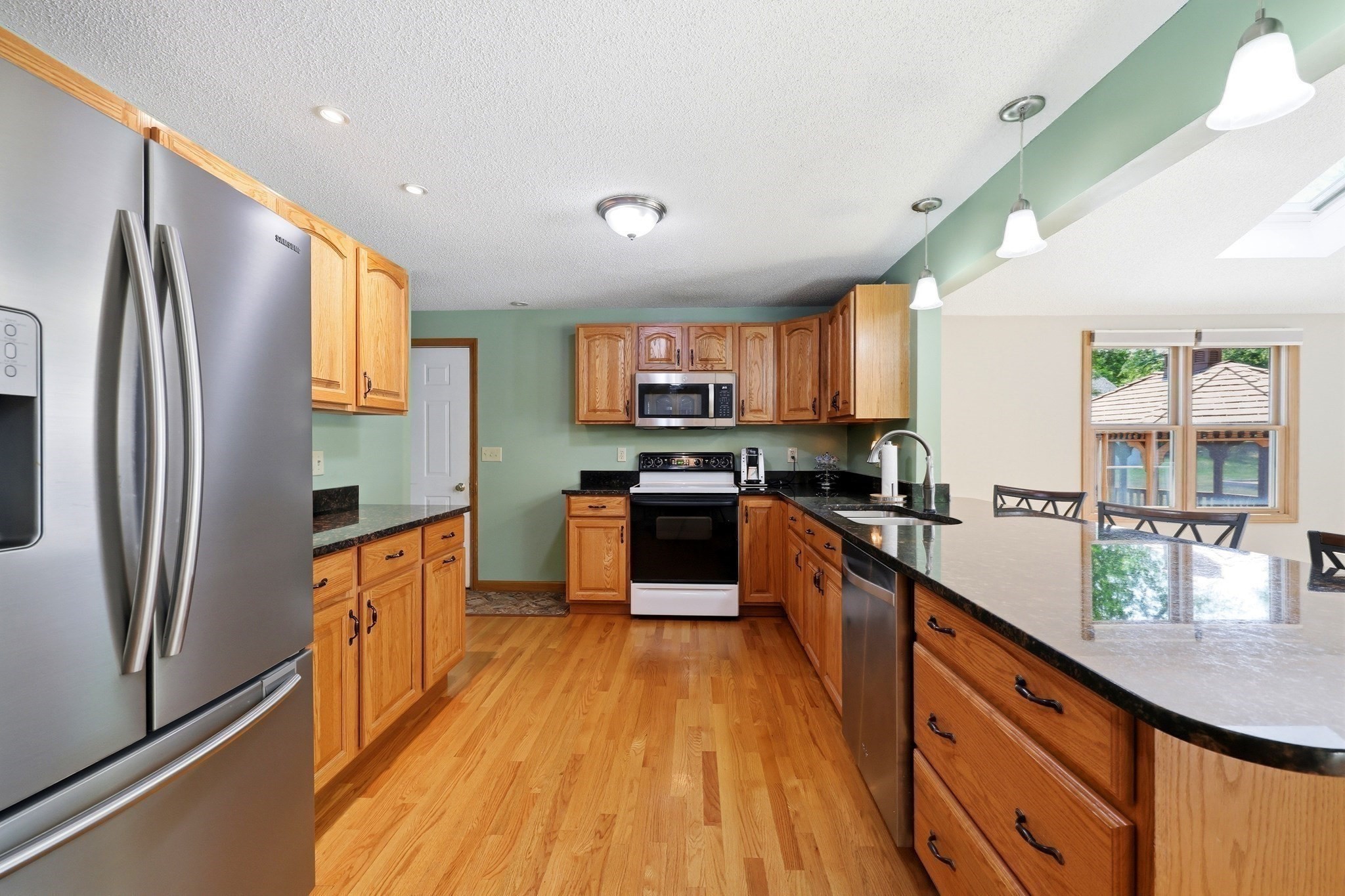 15 Tiffany Lane Property Photo 8