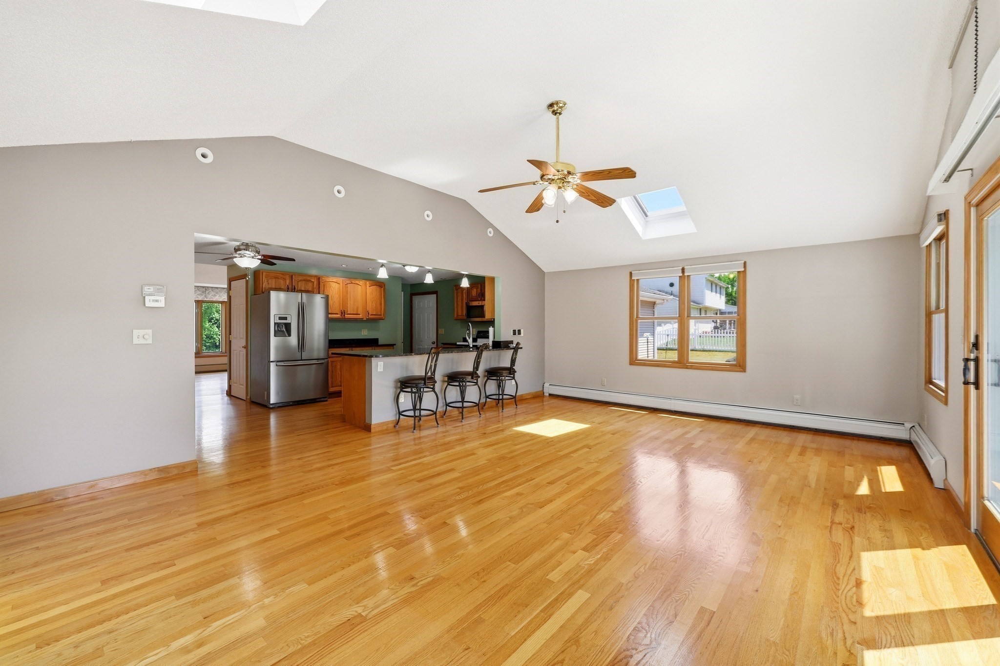 15 Tiffany Lane Property Photo 11