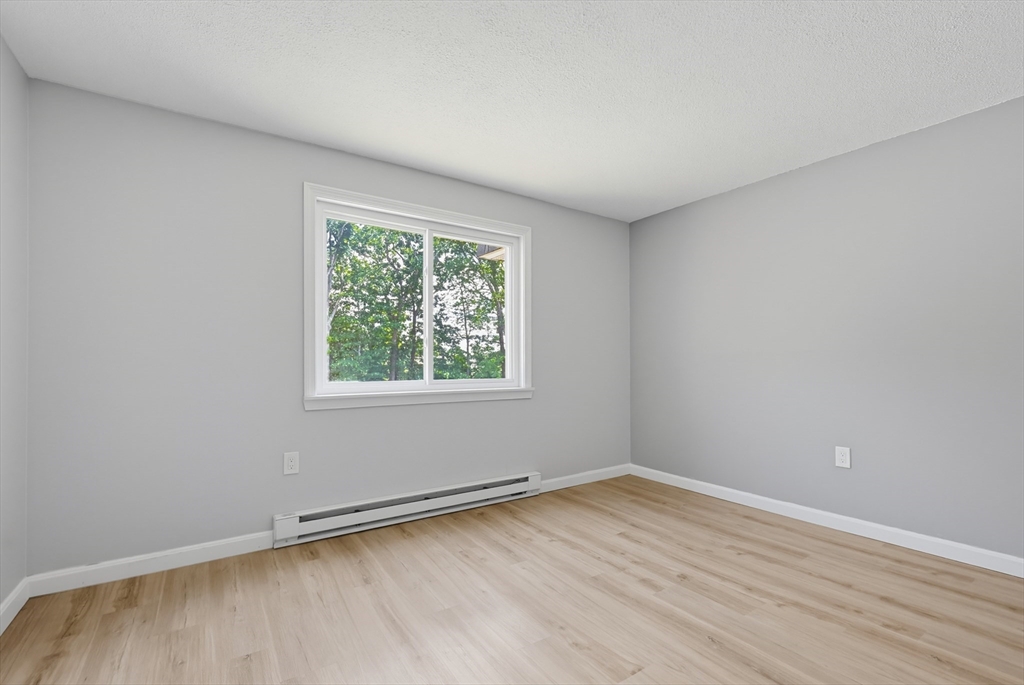 4 Hazelwood Ave # 11 Property Photo 23