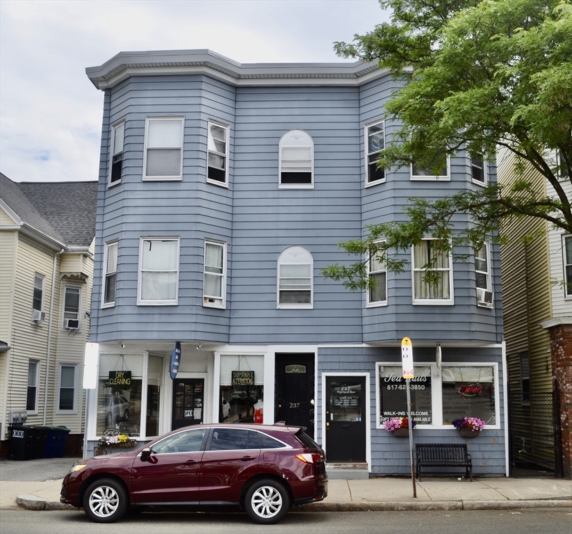 237 Highland Ave Property Photo 1